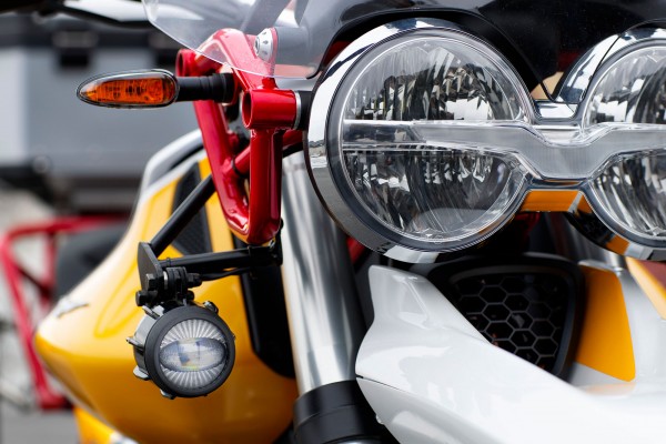 LED-Nebelscheinwerfer für Moto Guzzi V85 TT inkl. Installationskit