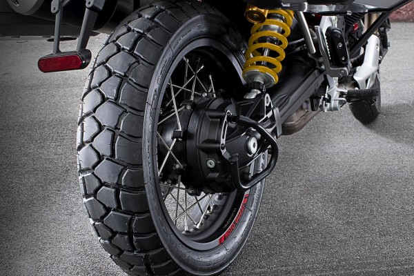 Sport Adventure Reifen hinten Michelin Moto Guzzi V85 TT